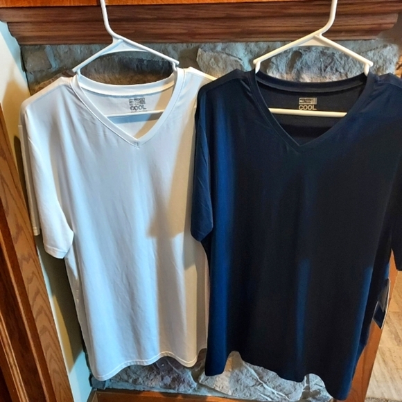 Set Of 2 Mens 32 Dregree Cool Shirts - Picture 1 of 5
